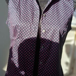 Banana Republic Sleeveless Button Down Shirt